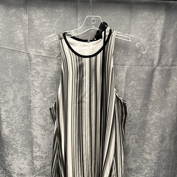 New with tags. Mi Jong Lee silk maxi dress in black/white/grey - Picture 4 of 9